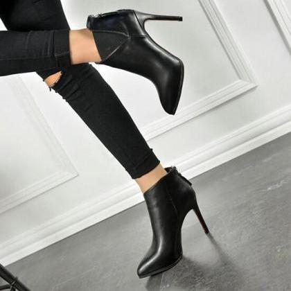 High Heel Pointed Toe Suede Ankle Boot With Zipper..