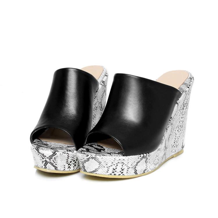 Wedge Heel Slip-on Sandals Featuring Faux Reptile Leather Print