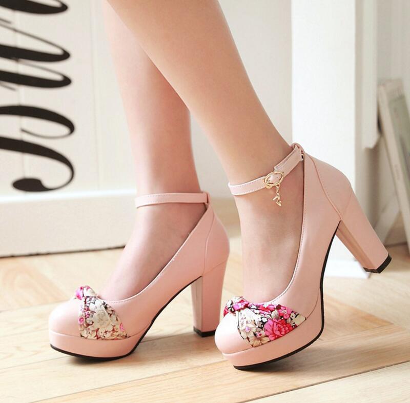 Women's Fashion Round Toe High Heel Shoes With Embroidered